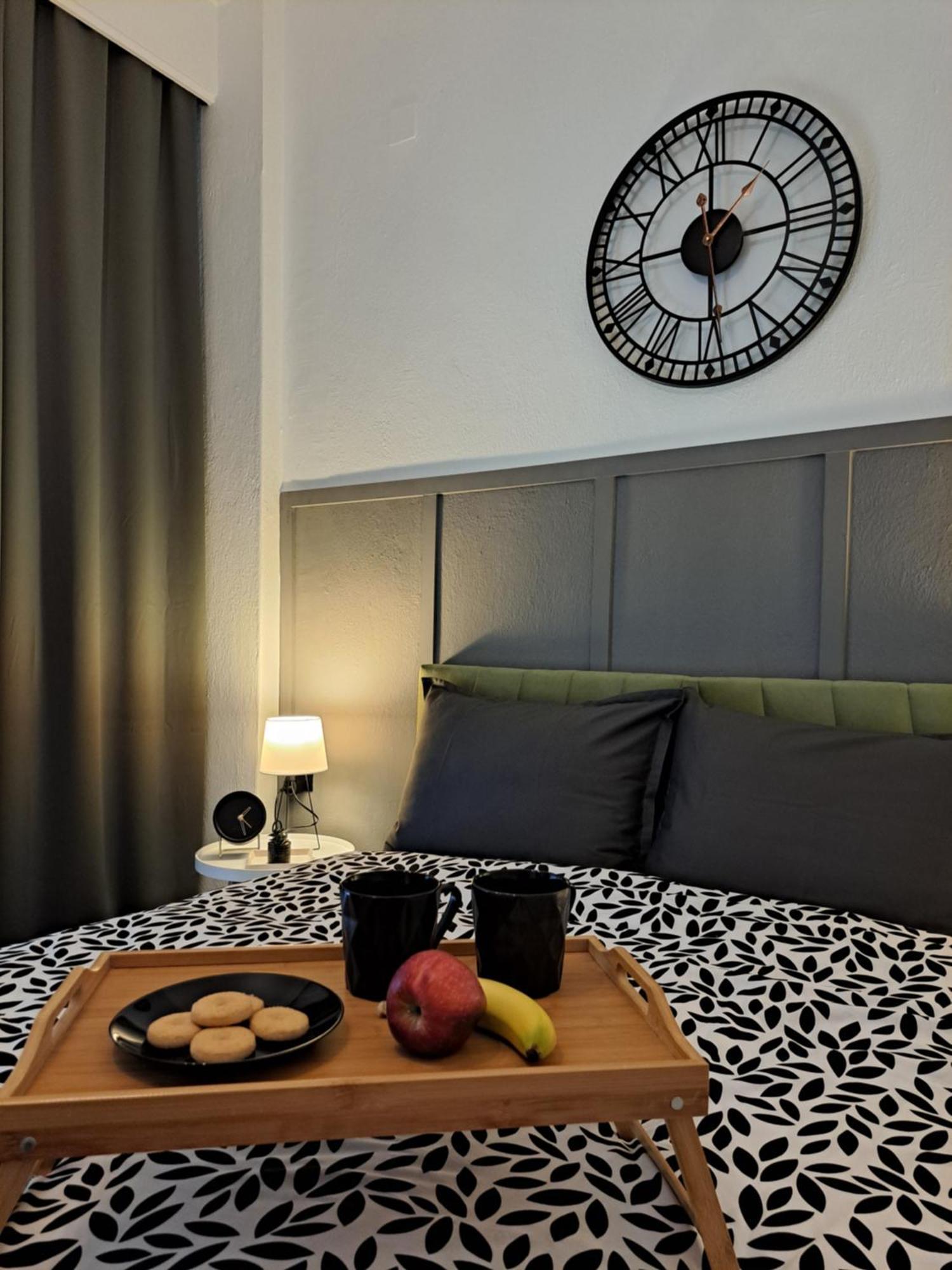 Stylish City Center Apartment Серрес Екстер'єр фото