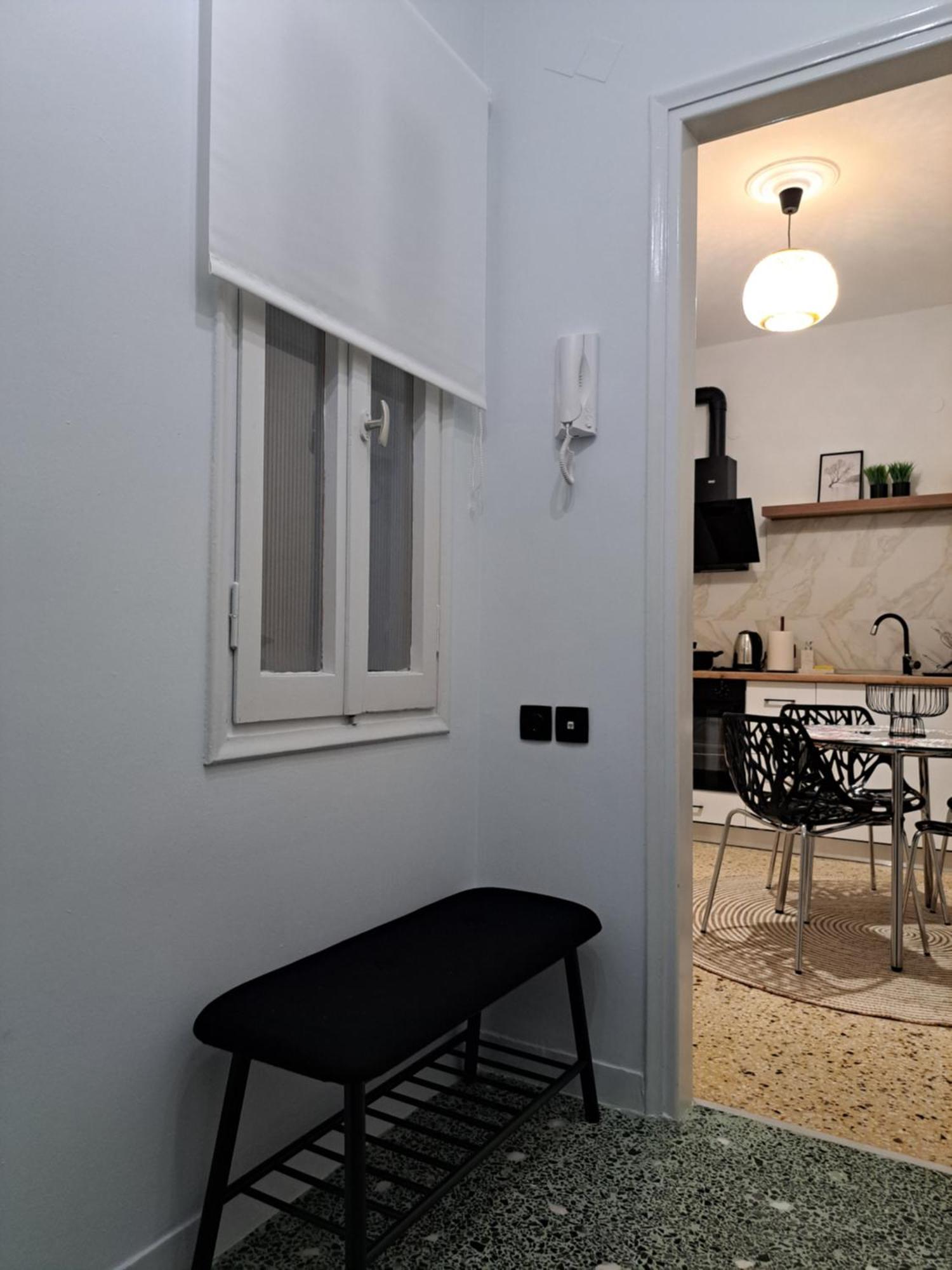 Stylish City Center Apartment Серрес Екстер'єр фото