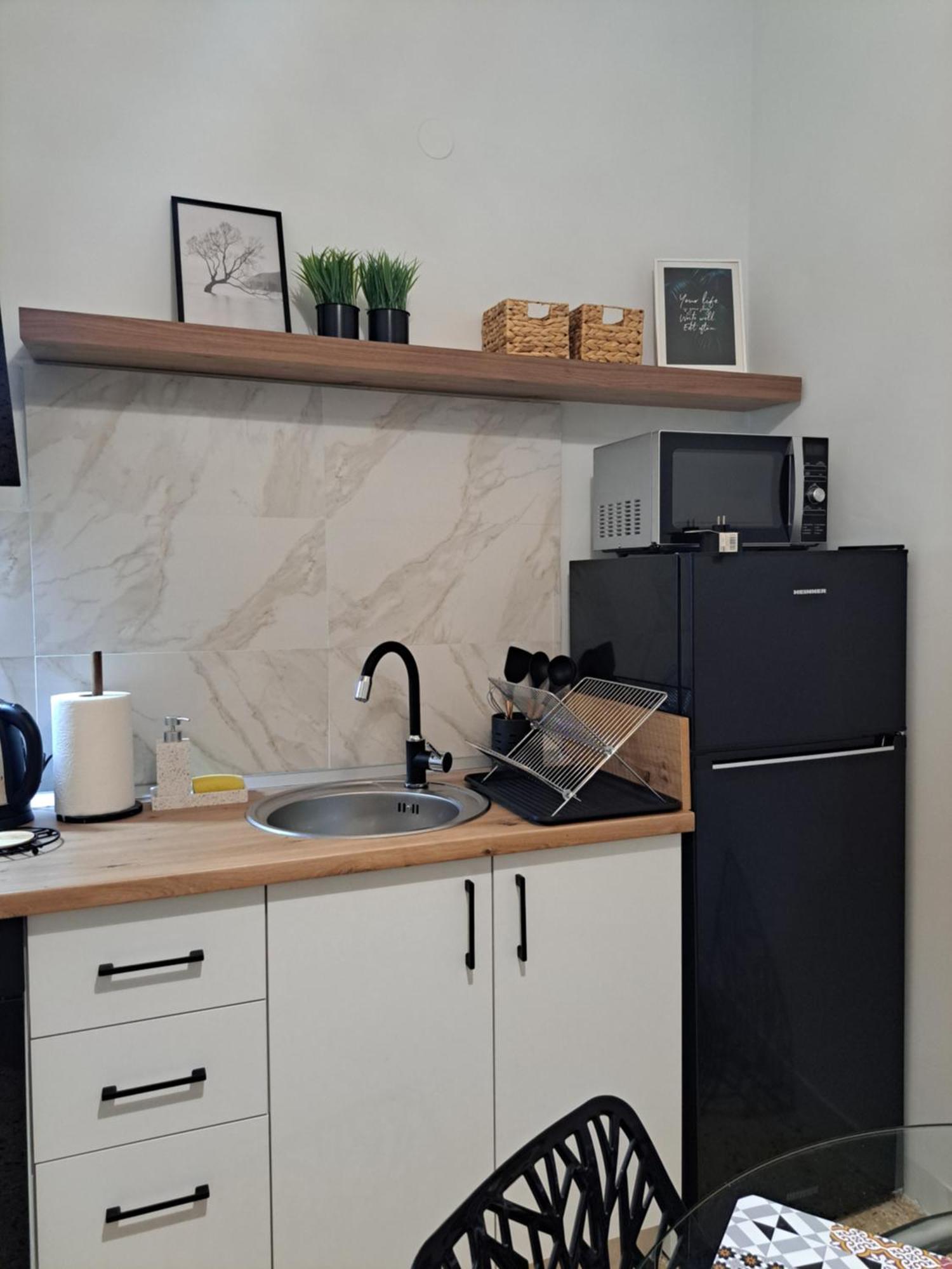 Stylish City Center Apartment Серрес Екстер'єр фото