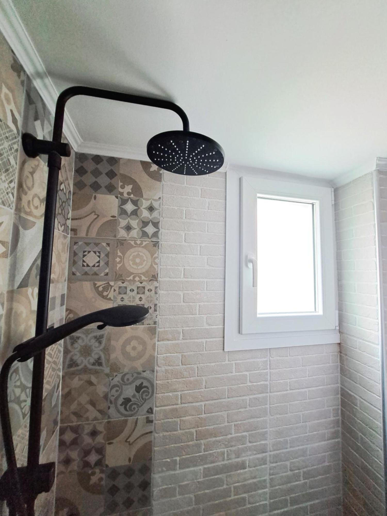 Stylish City Center Apartment Серрес Екстер'єр фото