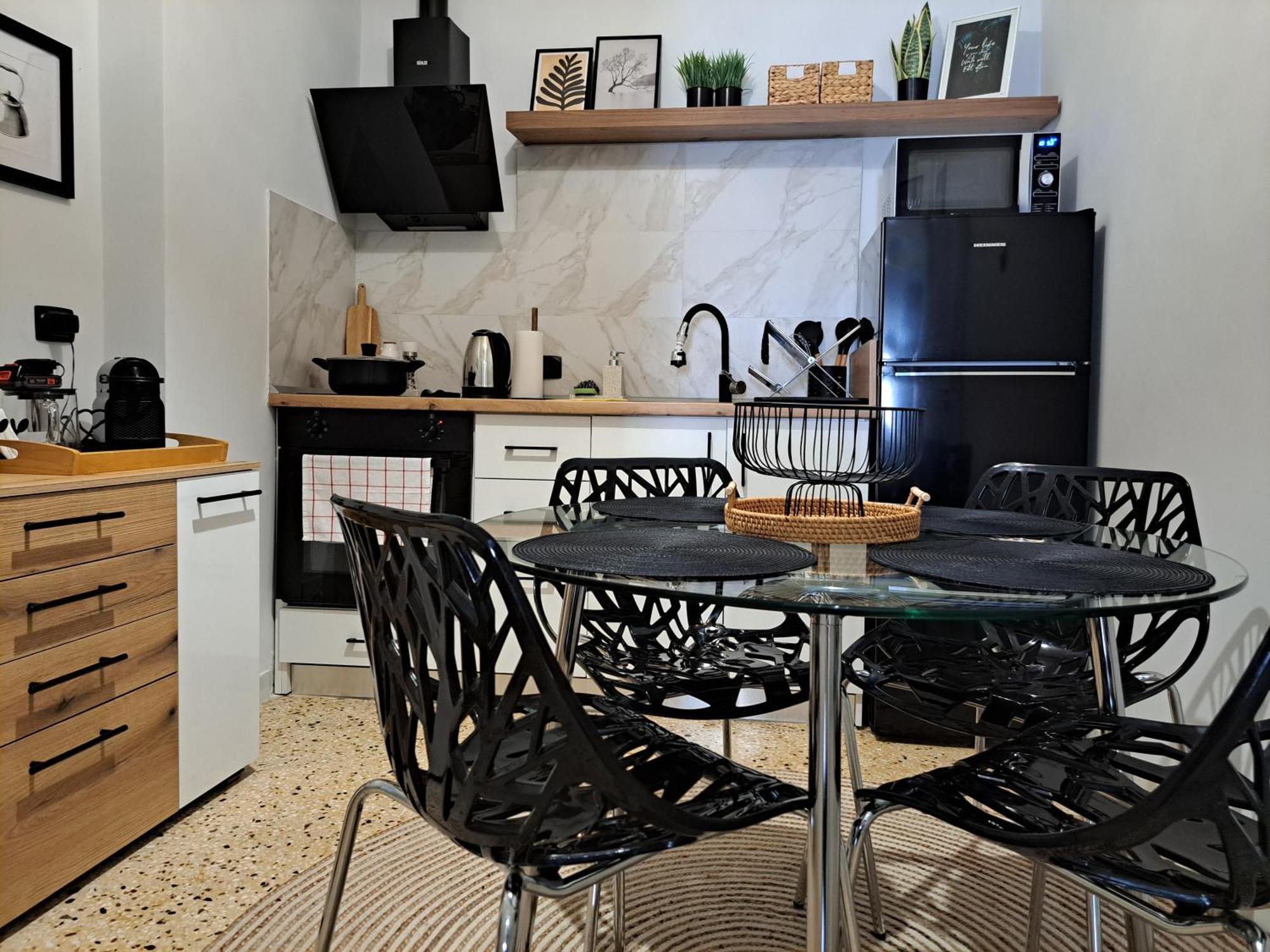 Stylish City Center Apartment Серрес Екстер'єр фото